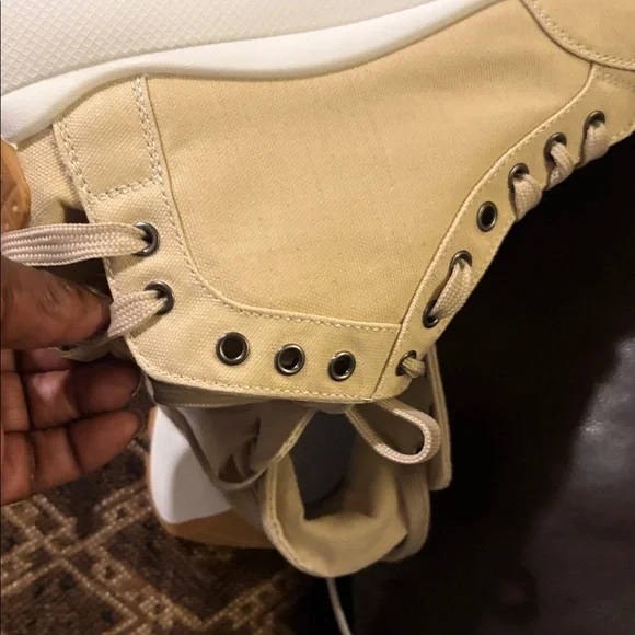 Sneaker - Picture 4 of 6